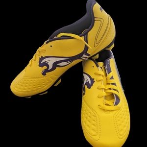 Puma V5 11 I FG Junior Boots Soccer NWT Vbrnt Yellow /Purple /White Size 4.5
